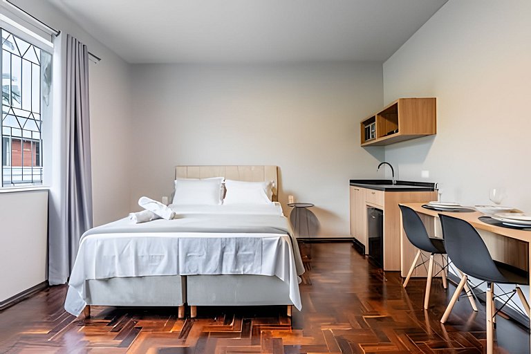 Fique a 600m da Vila Germânica | WIFI | 3H | Vaga