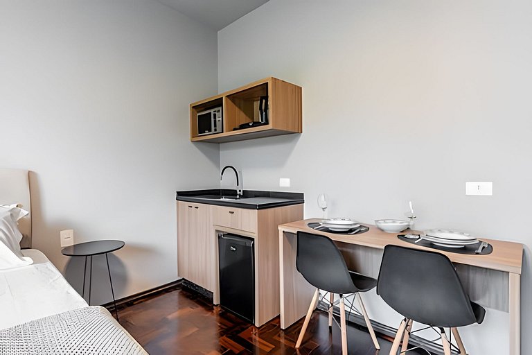 Fique a 600m da Vila Germânica | WIFI | 3H | Vaga
