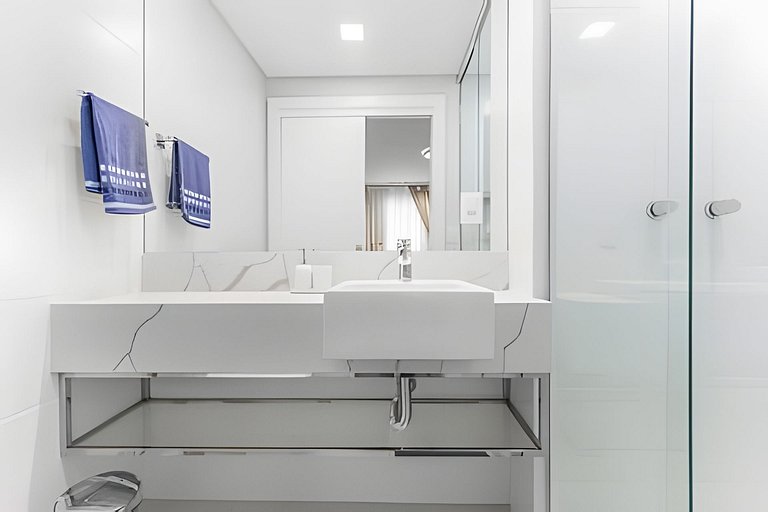 Apartamento completo para 4P | vaga | wifi