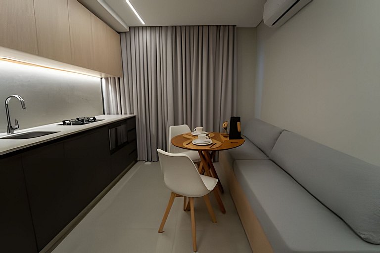 Loft amplo e moderno p/ casal | centro de Blumenau