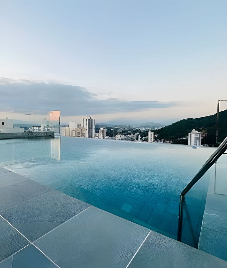 Conforto e lazer: condomínio premium em Blumenau