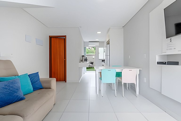 Sobrado com 2 quartos | a 1,4km da Vila Germânica