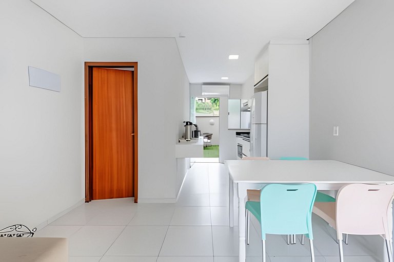 Sobrado com 2 quartos | a 1,4km da Vila Germânica