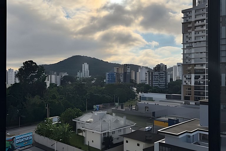 AP aconchegante no centro | 4 pessoas, vaga e wifi